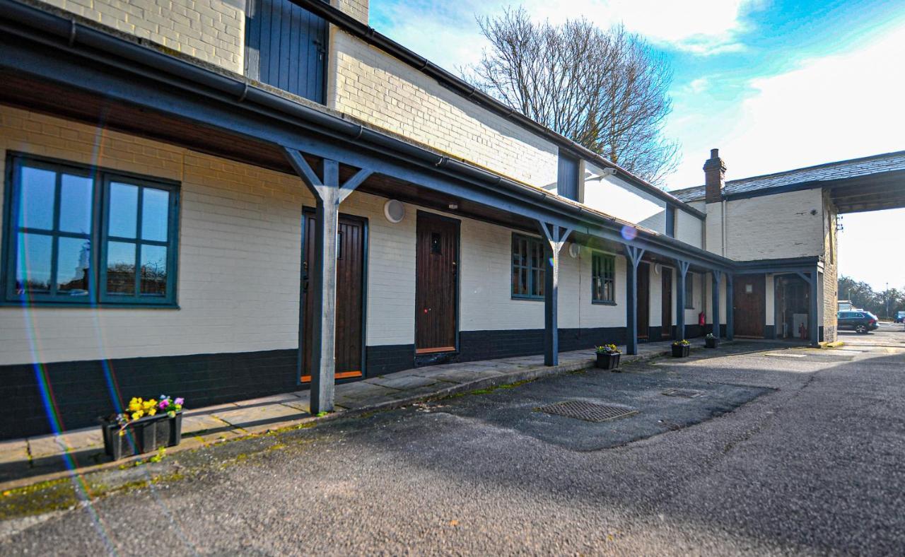 The Coachman Pub, Hartford, Room Only Hartford  Bagian luar foto