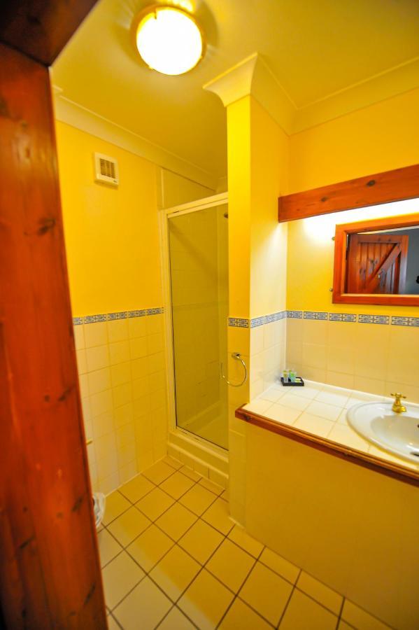 The Coachman Pub, Hartford, Room Only Hartford  Bagian luar foto